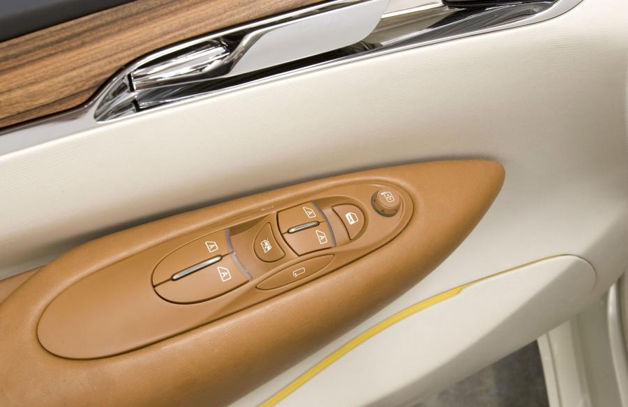  Nissan Forum Concept 2008 года  (фото 27 из 48)